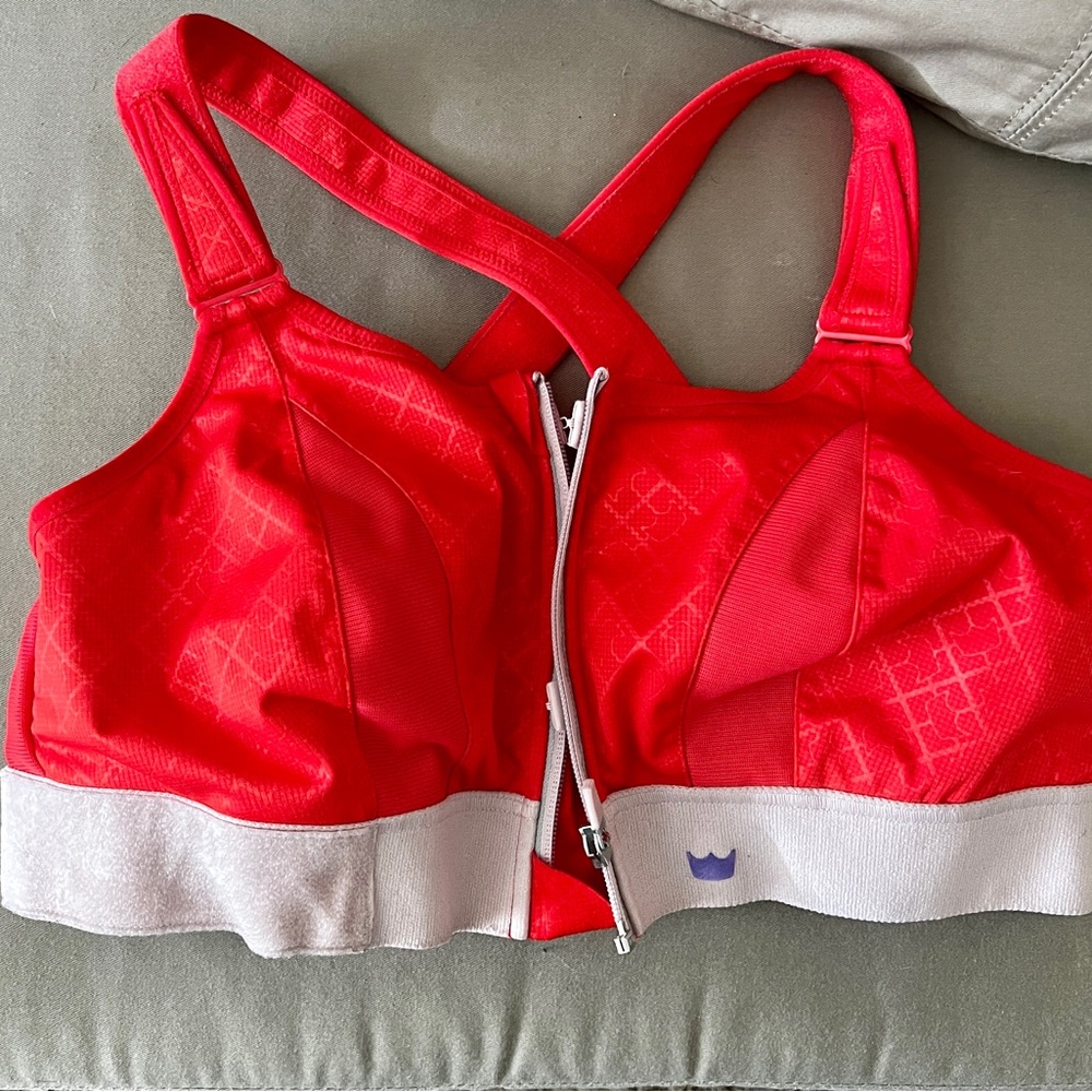 SHEFIT ultimate sports bra
